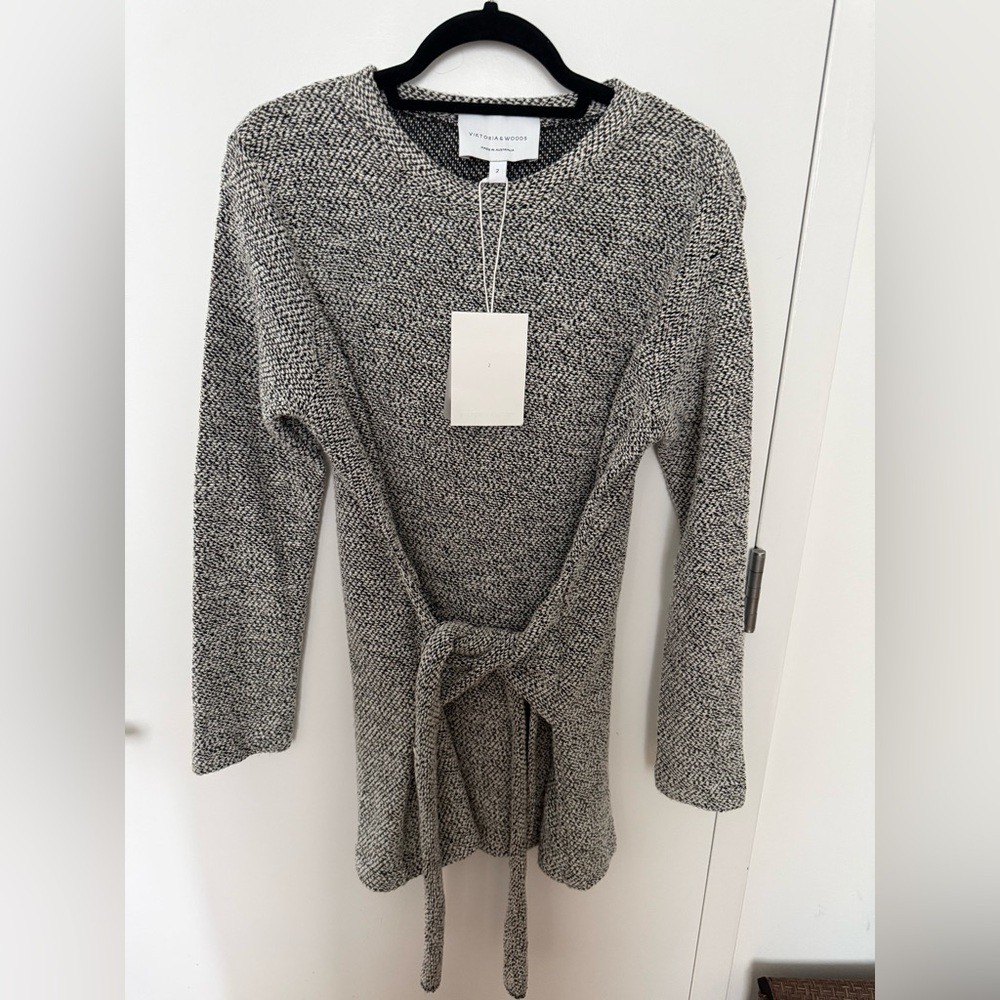 NEW Viktoria & Woods Knit Sweater - size 6